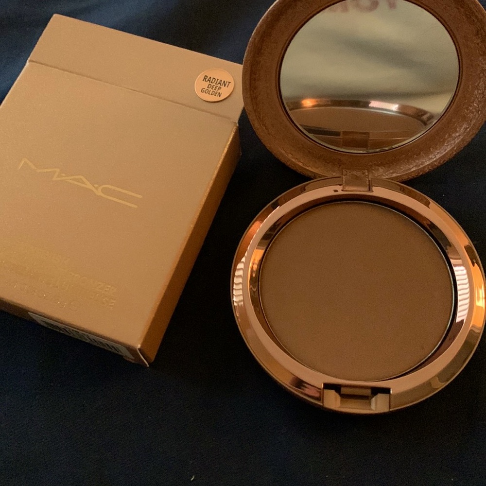 MAC radiant deep golden